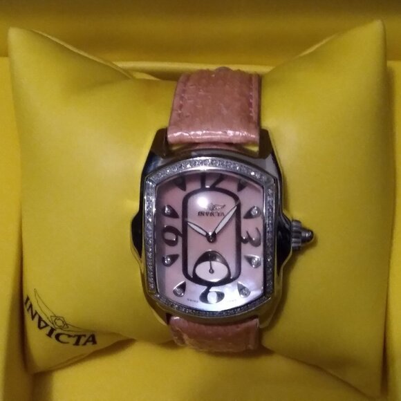 Invicta Lupah#2377 Vintage Women's Pink Diamond  Swiss Made  Quartz Analog Watch - Picture 1 of 7